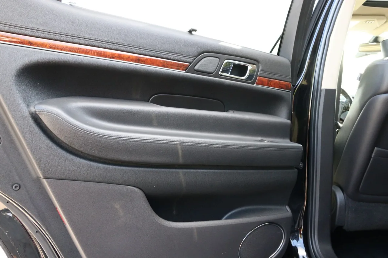 2017 Lincoln MKT Gtdi Sport Utility 4D in Black — photo 28 of 31