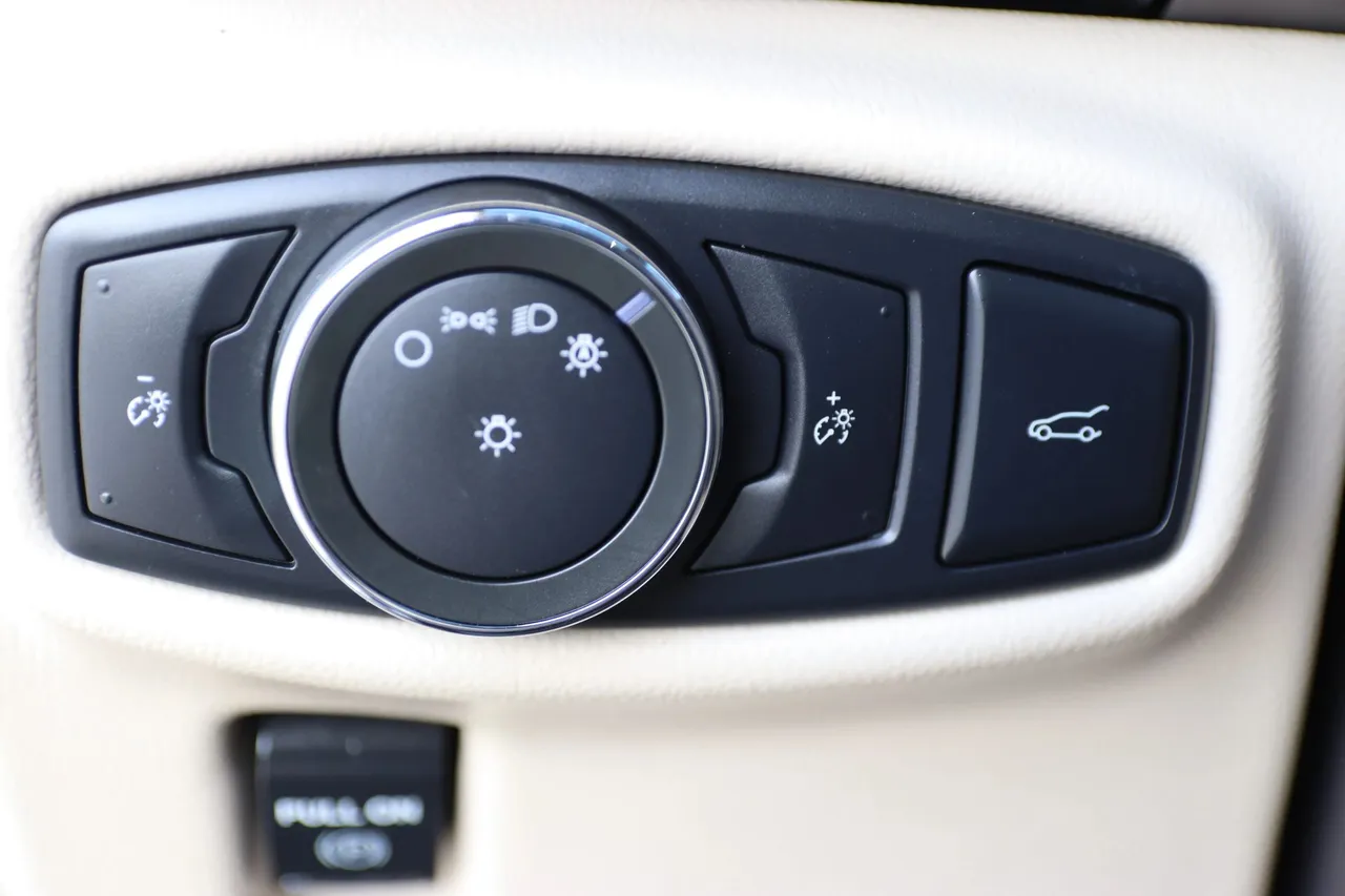 2017 Lincoln MKX — photo 25 of 34