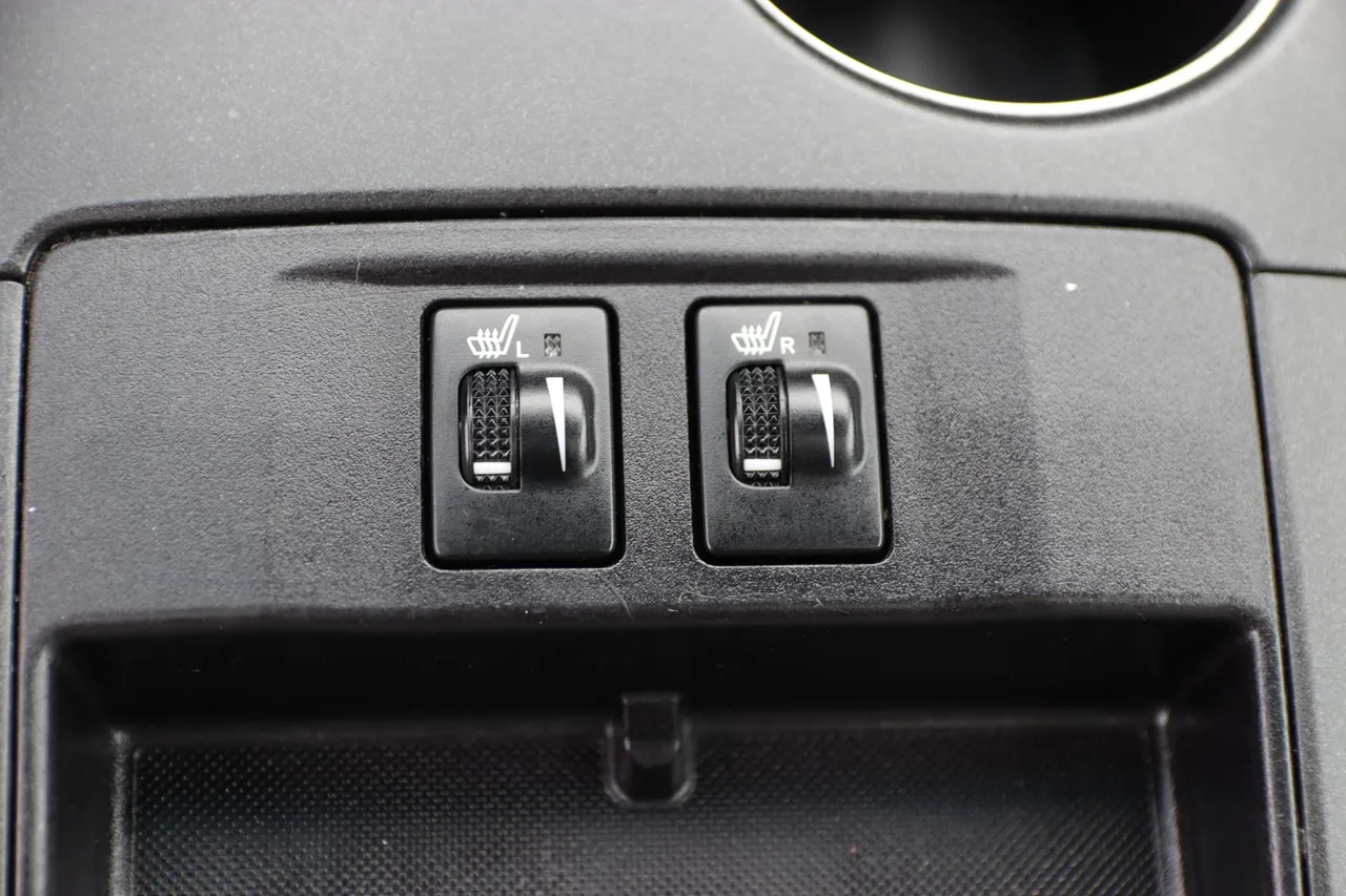 2017 Toyota Camry — photo 26 of 32