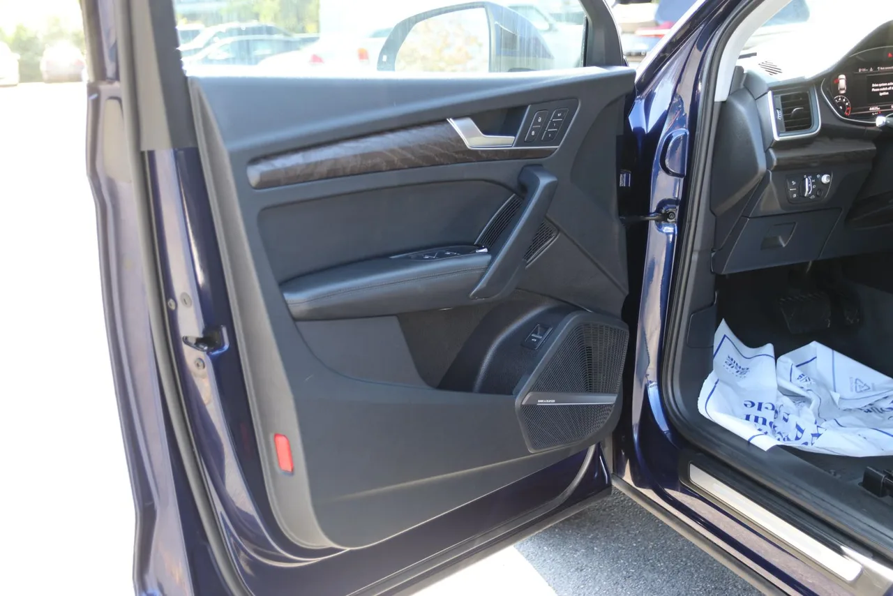 2018 Audi Q5 Prestige Sport Utility 4D in Blue — photo 15 of 42