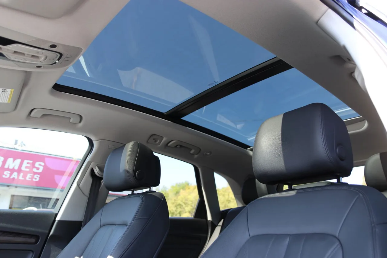 2018 Audi Q5 Prestige Sport Utility 4D in Blue — photo 17 of 42