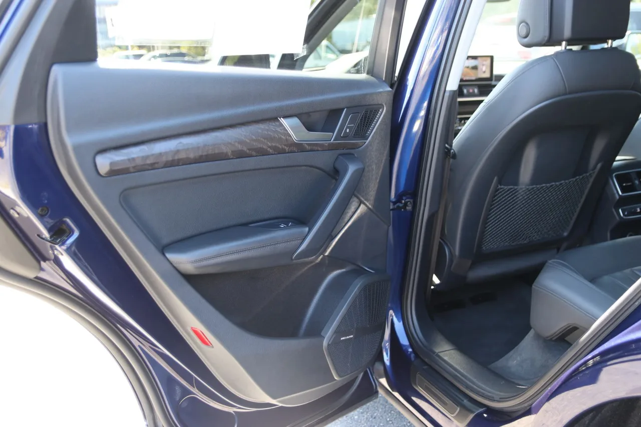 2018 Audi Q5 Prestige Sport Utility 4D in Blue — photo 20 of 42