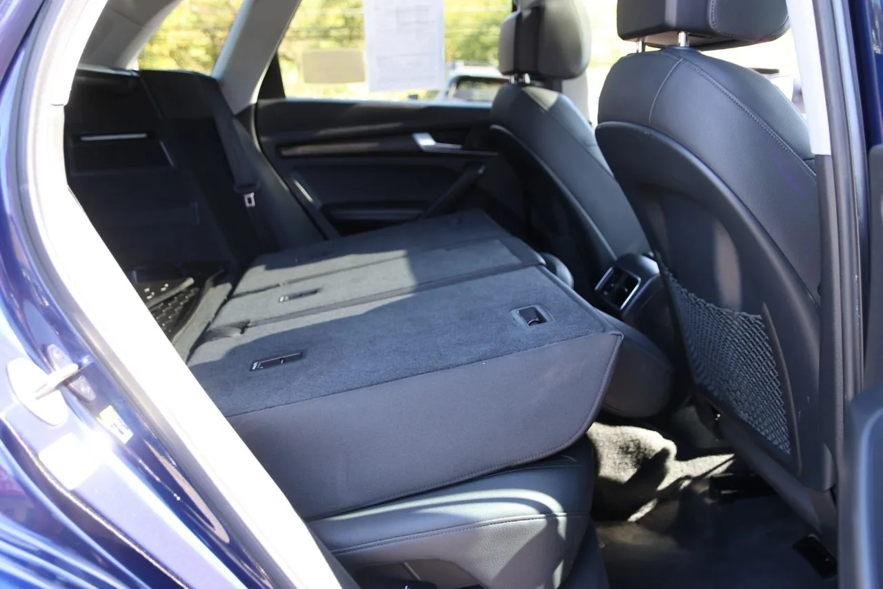 2018 Audi Q5 Prestige Sport Utility 4D in Blue — photo 24 of 42