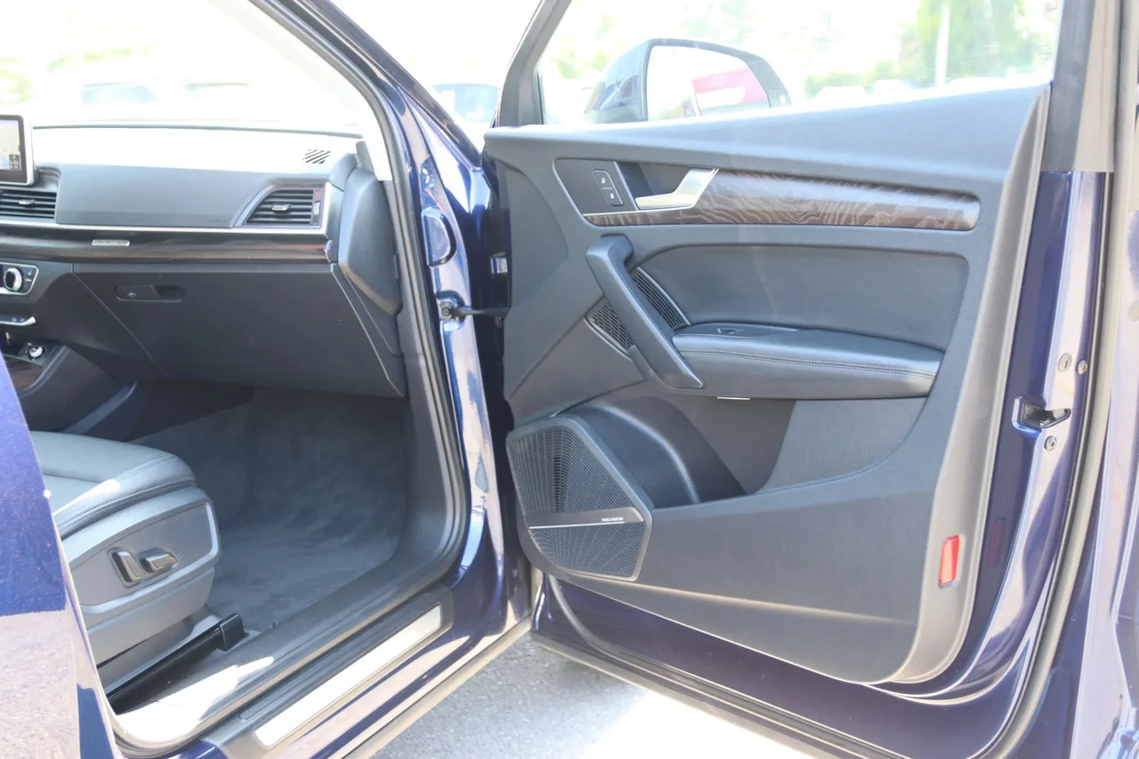 2018 Audi Q5 Prestige Sport Utility 4D in Blue — photo 25 of 42