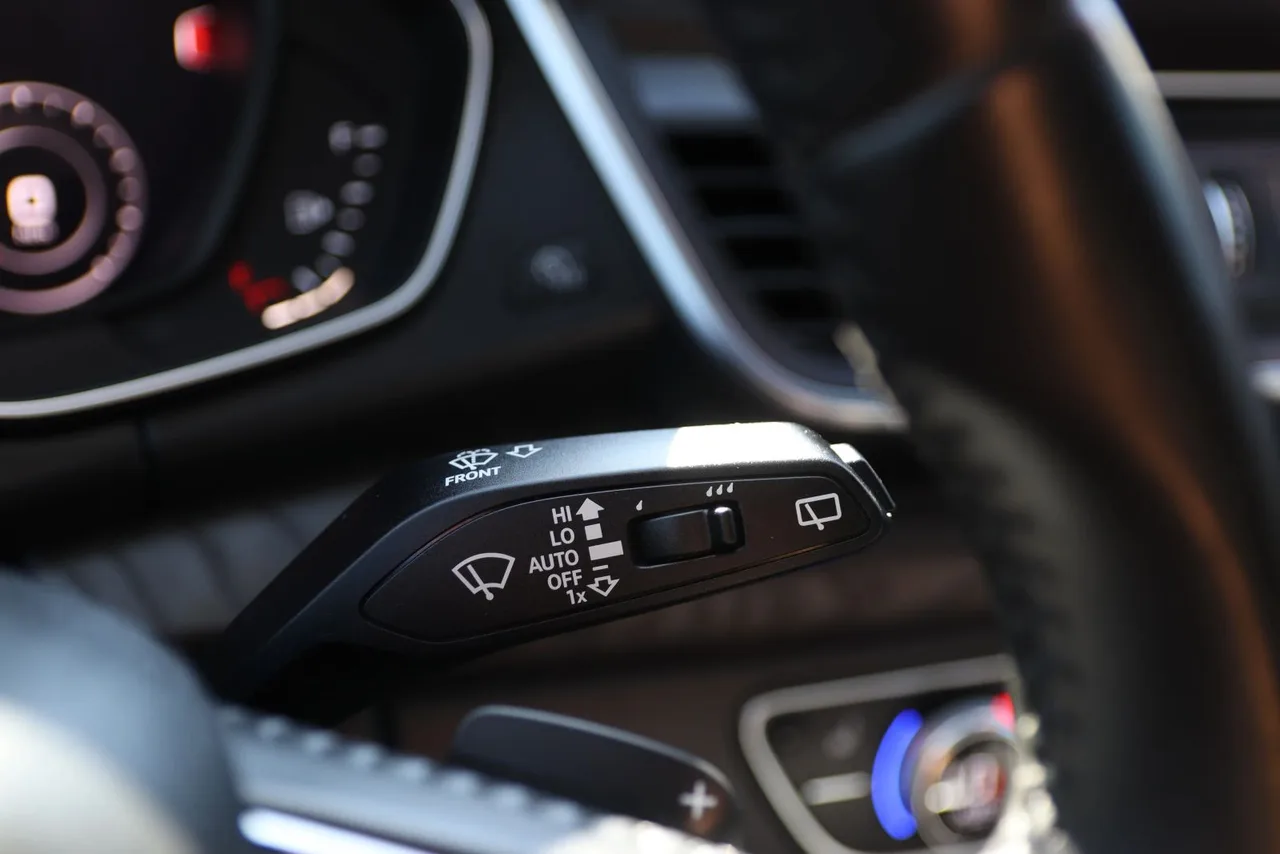 2018 Audi Q5 Prestige Sport Utility 4D in Blue — photo 39 of 42