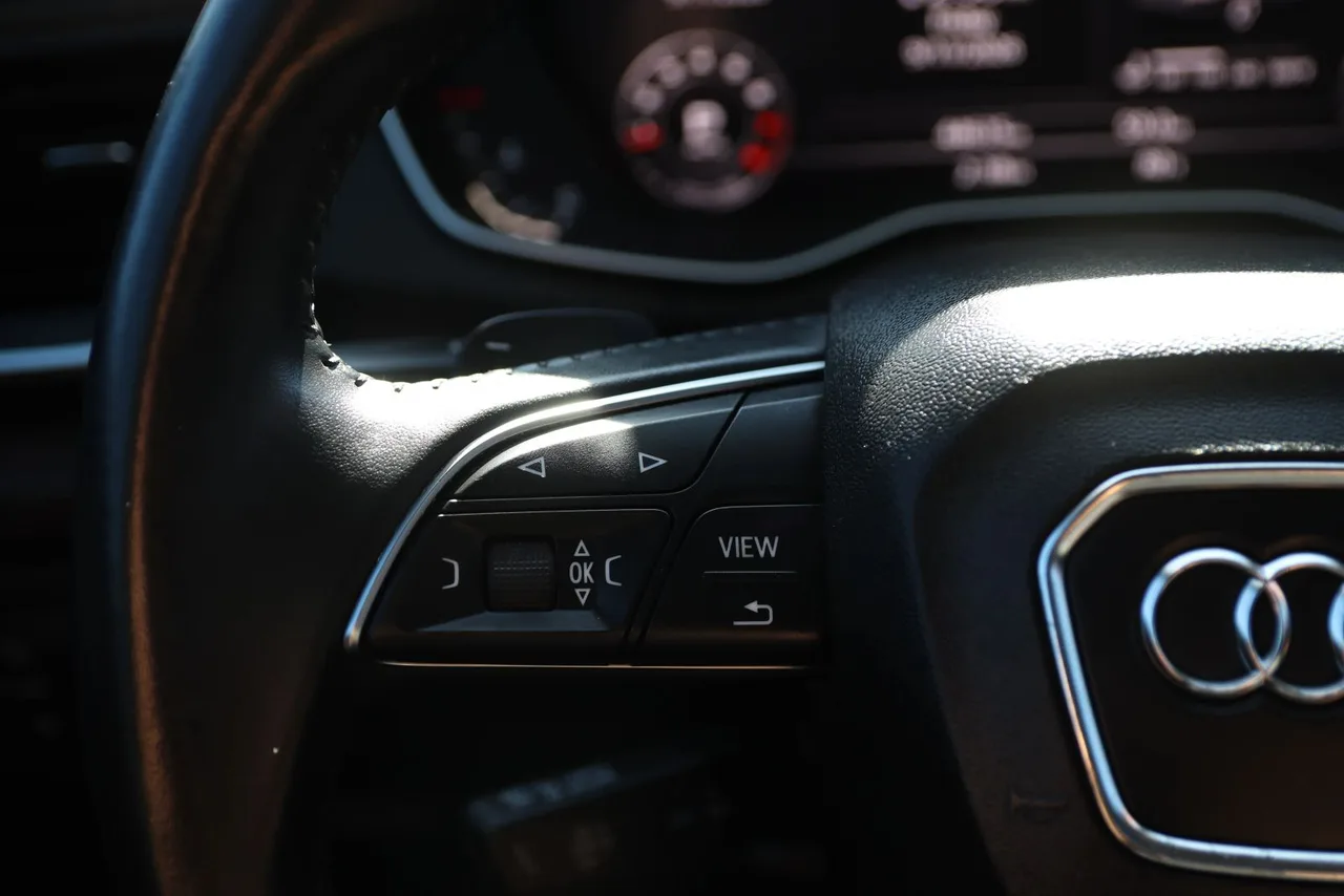 2018 Audi Q5 Prestige Sport Utility 4D in Blue — photo 40 of 42
