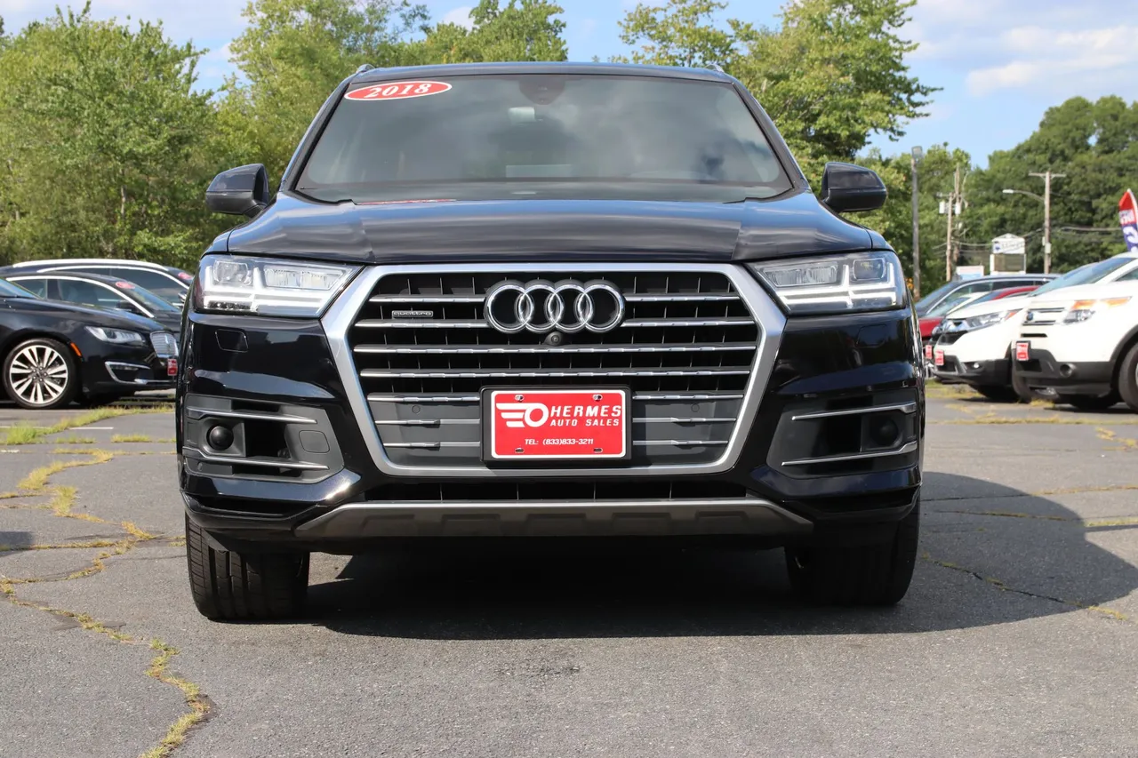 2018 Audi Q7 — photo 2 of 40