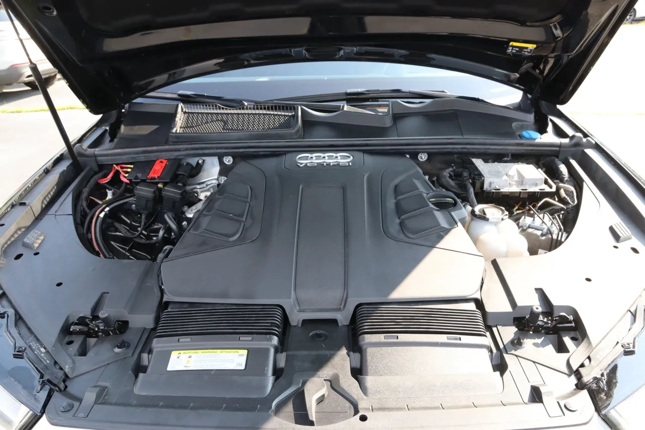 2018 Audi Q7 — photo 10 of 40