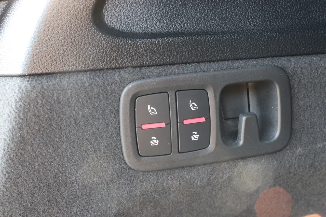 2018 Audi Q7 — photo 13 of 40