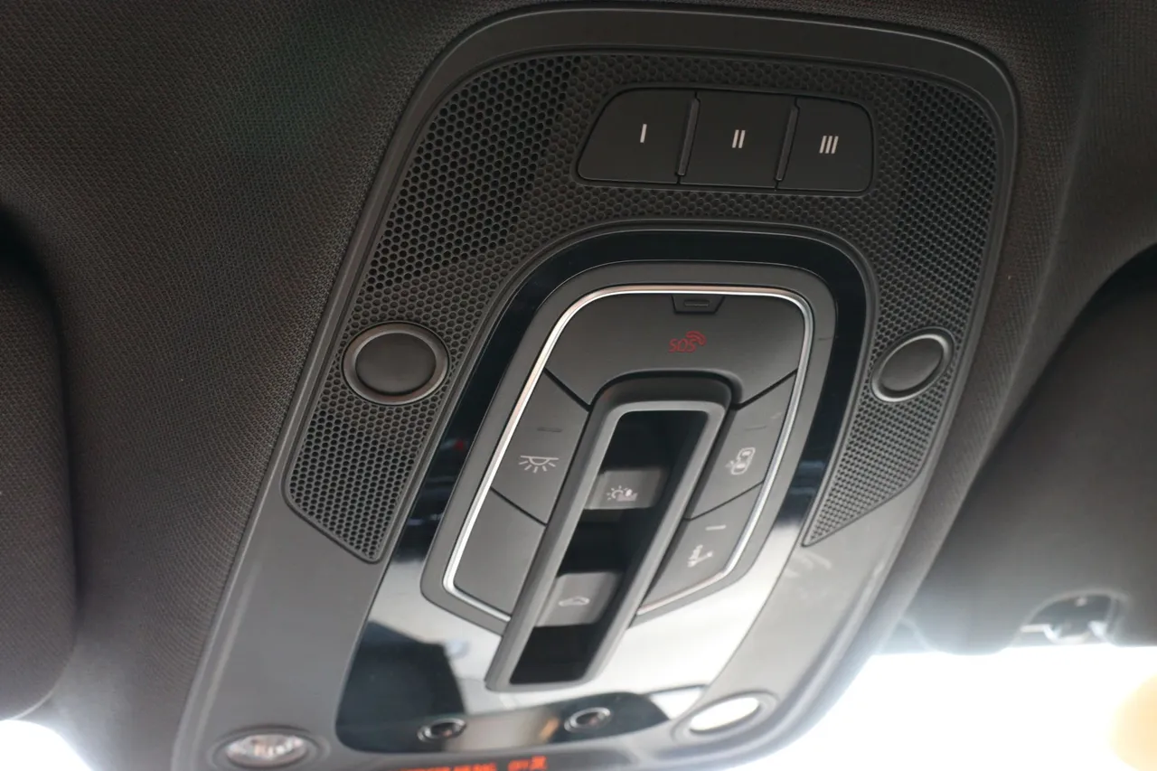 2018 Audi Q7 — photo 33 of 40