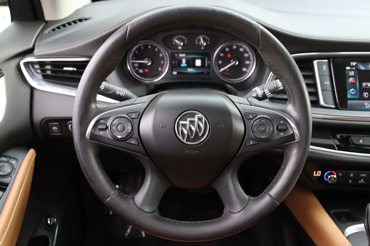 2018 Buick Enclave — photo 23 of 33