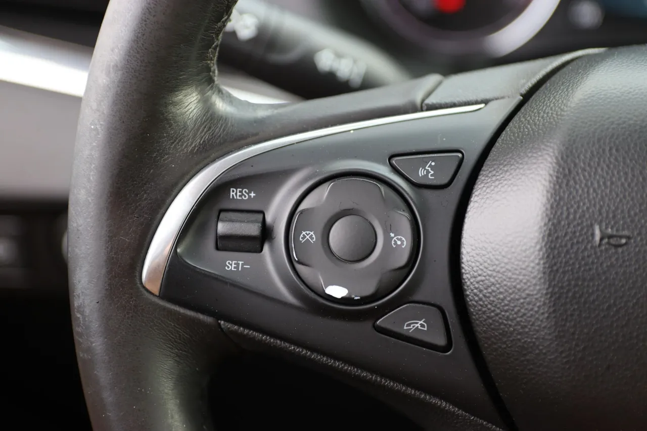 2018 Buick Enclave — photo 24 of 33