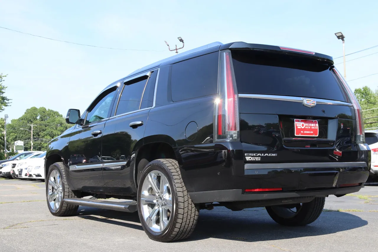 2018 Cadillac Escalade — photo 7 of 36