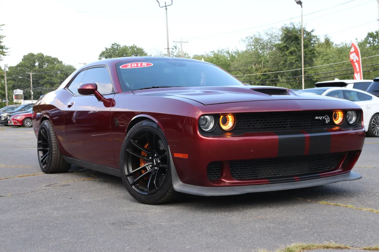 2018 Dodge Challenger — photo 3 of 24