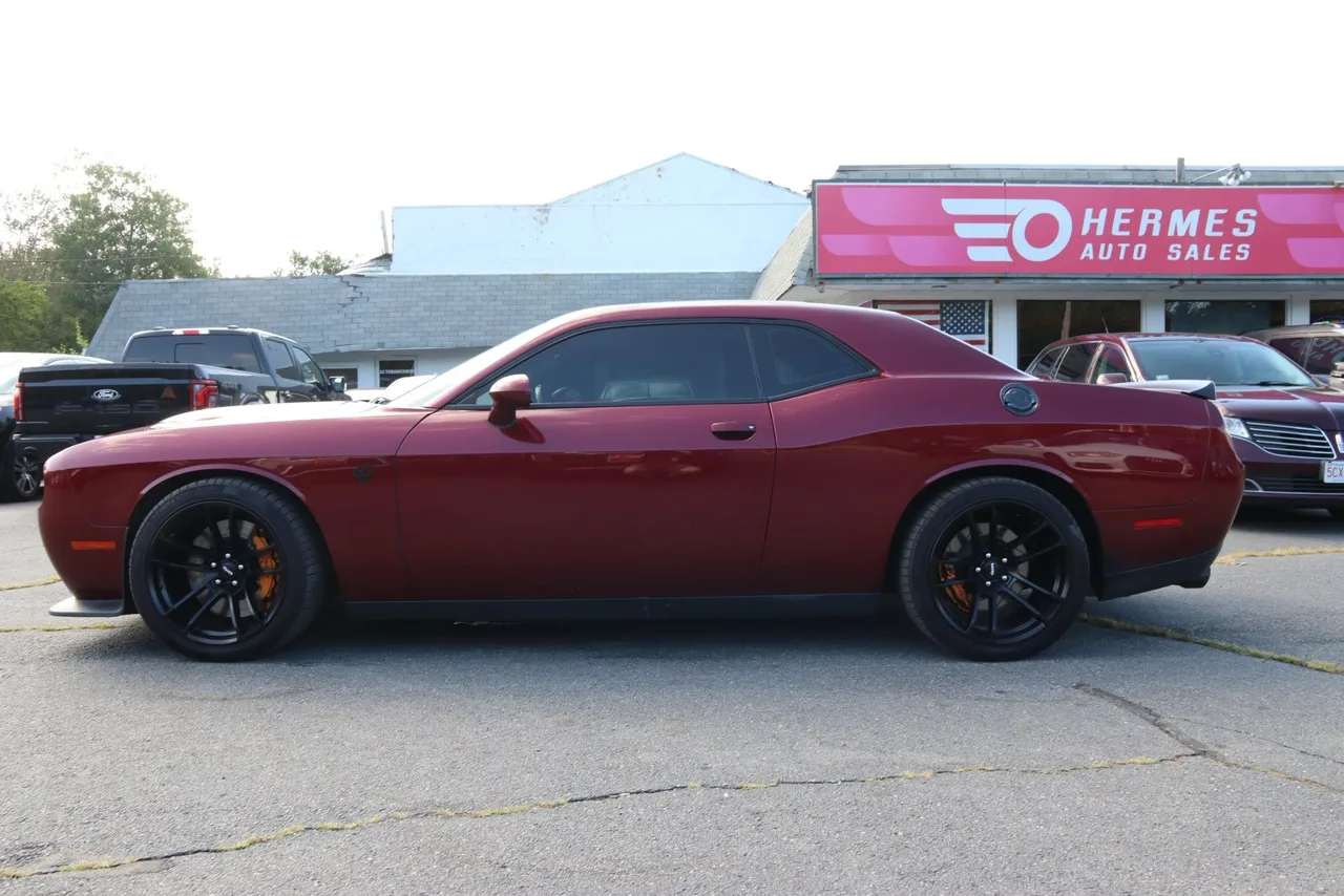 2018 Dodge Challenger — photo 7 of 24