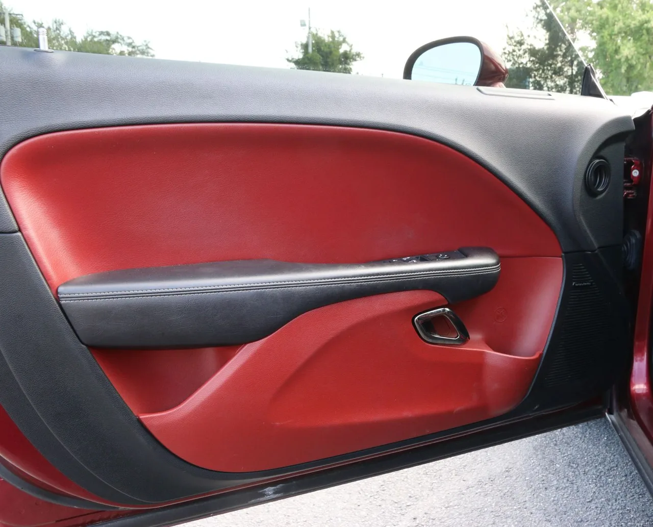 2018 Dodge Challenger — photo 9 of 24