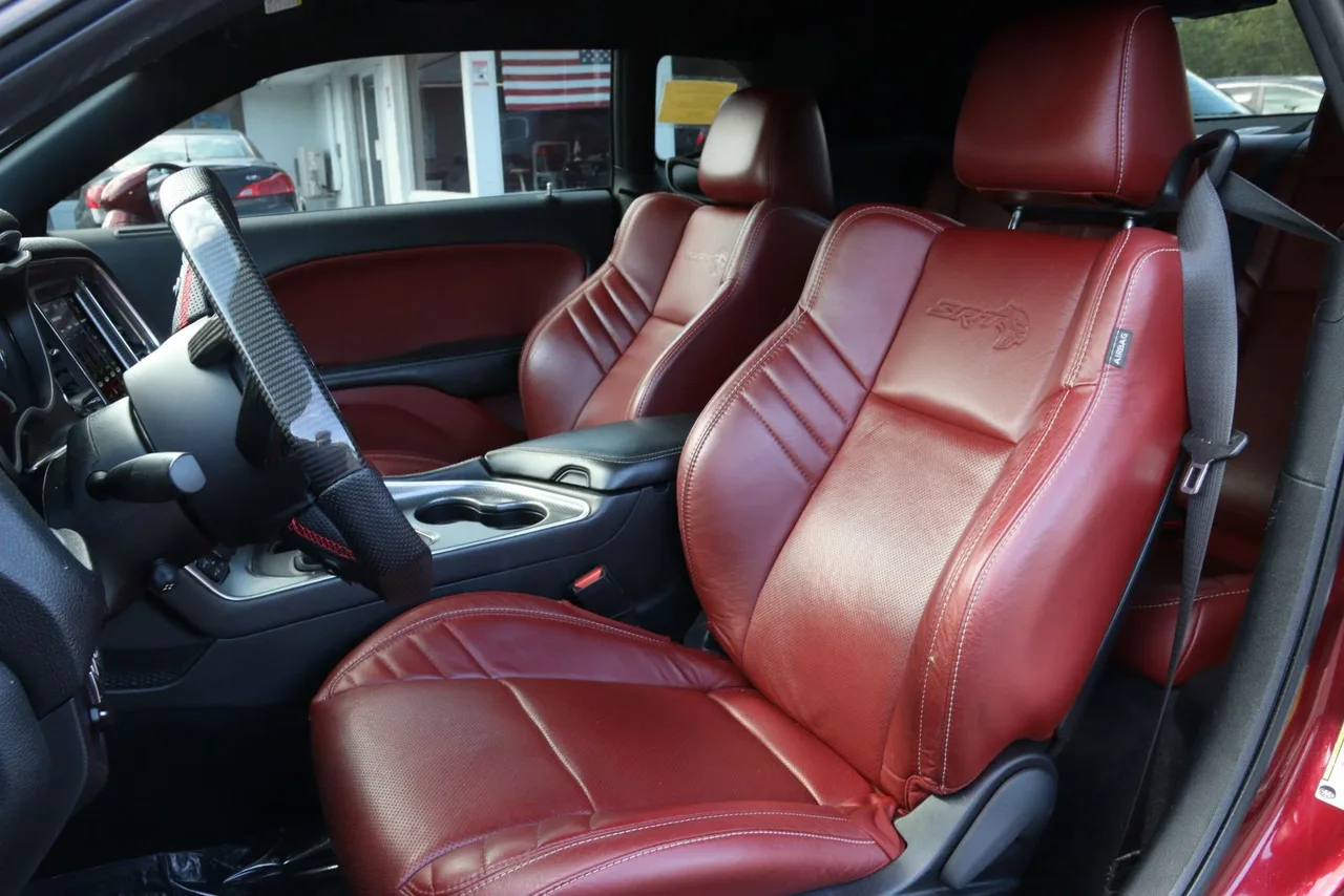 2018 Dodge Challenger — photo 10 of 24