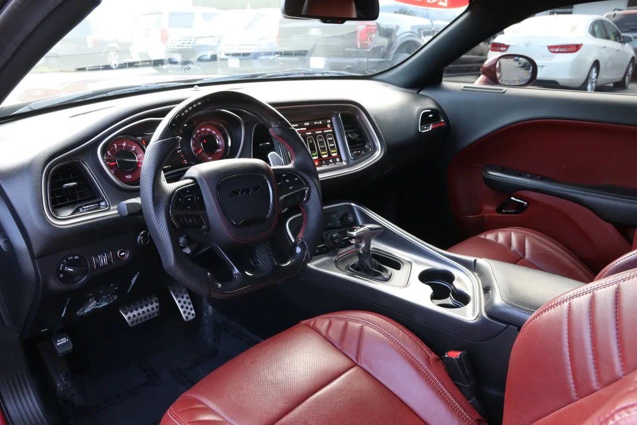 2018 Dodge Challenger — photo 11 of 24
