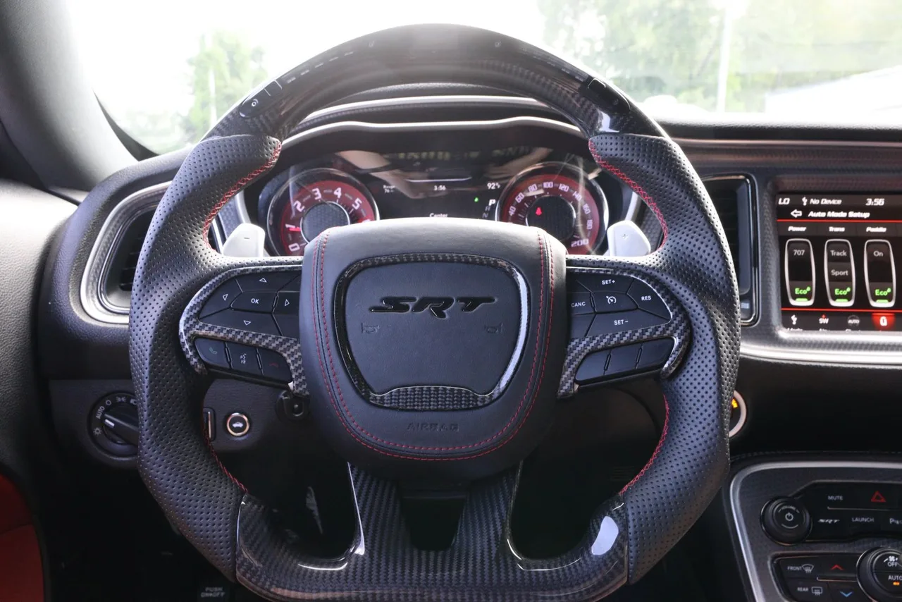 2018 Dodge Challenger — photo 14 of 24