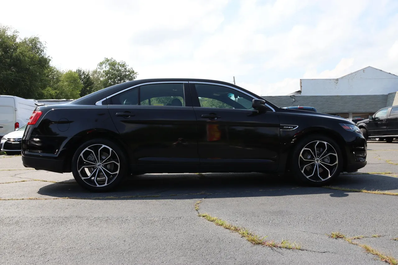 2018 Ford Taurus — photo 7 of 34