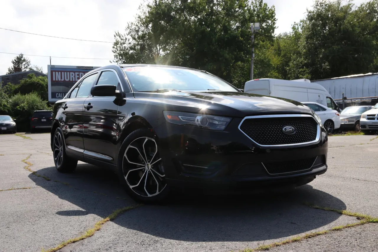 2018 Ford Taurus — photo 9 of 34