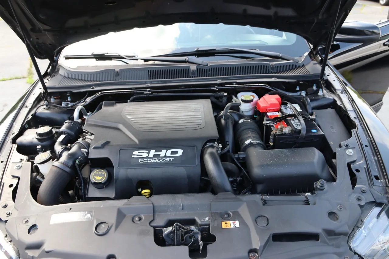 2018 Ford Taurus — photo 10 of 34