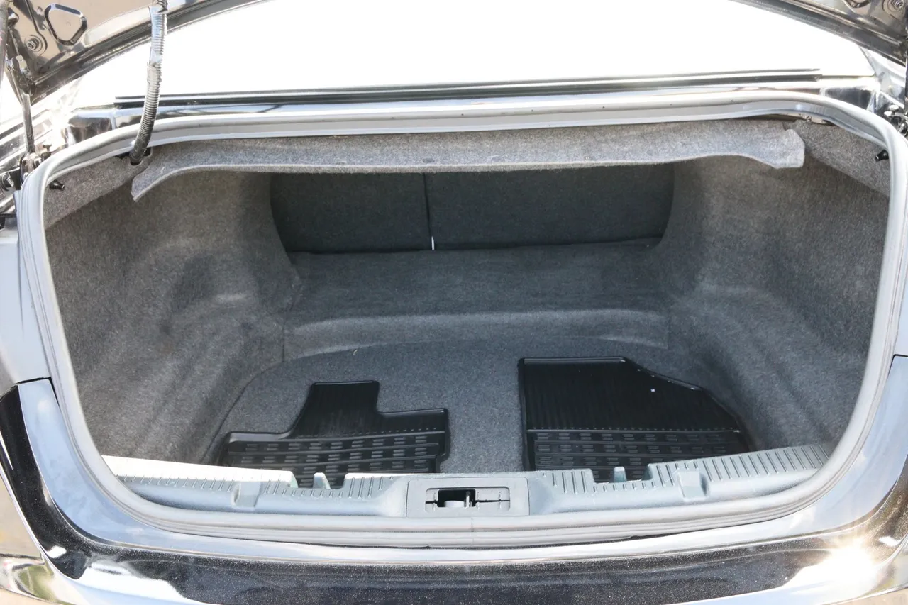 2018 Ford Taurus — photo 11 of 34