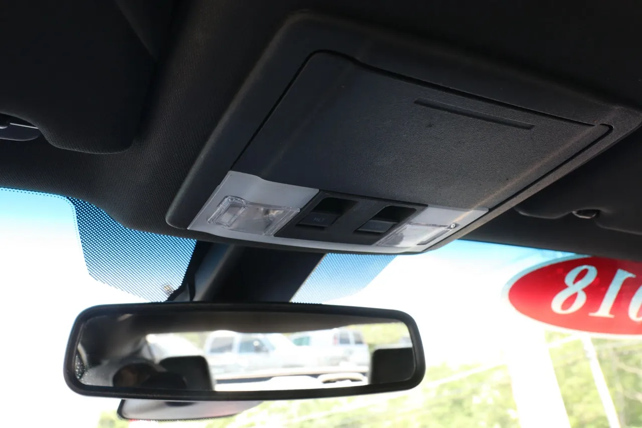 2018 Ford Taurus — photo 27 of 34