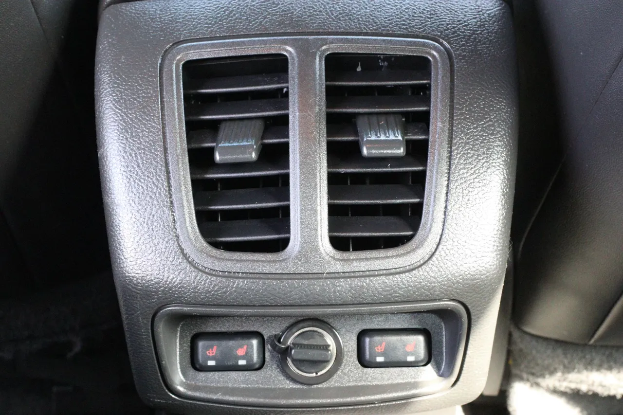 2018 Ford Taurus — photo 31 of 34