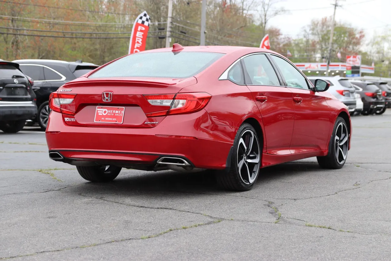 2018 Honda Accord — photo 7 of 28