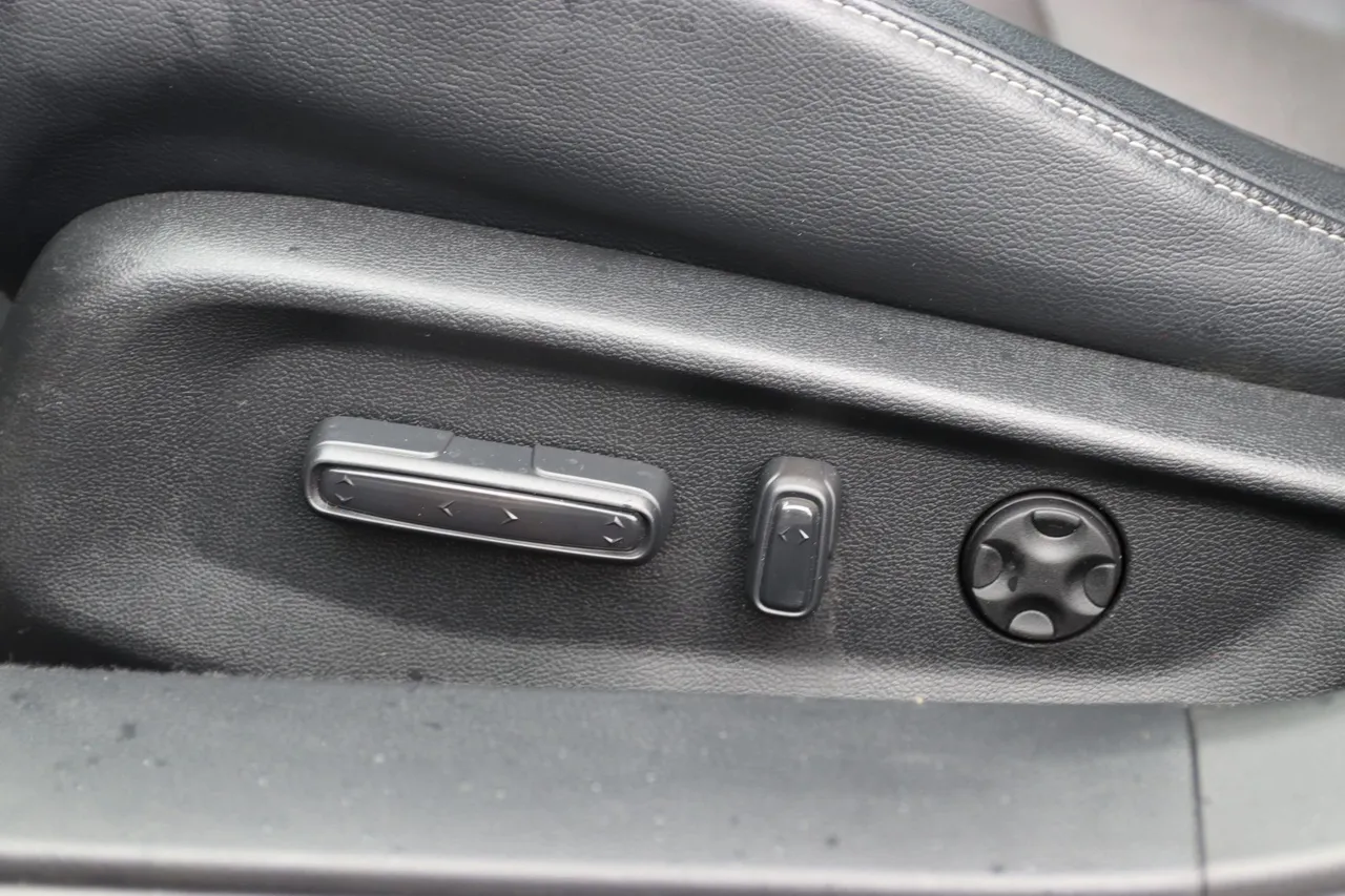 2018 Honda Accord — photo 13 of 28