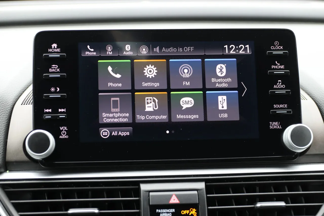 2018 Honda Accord — photo 23 of 28