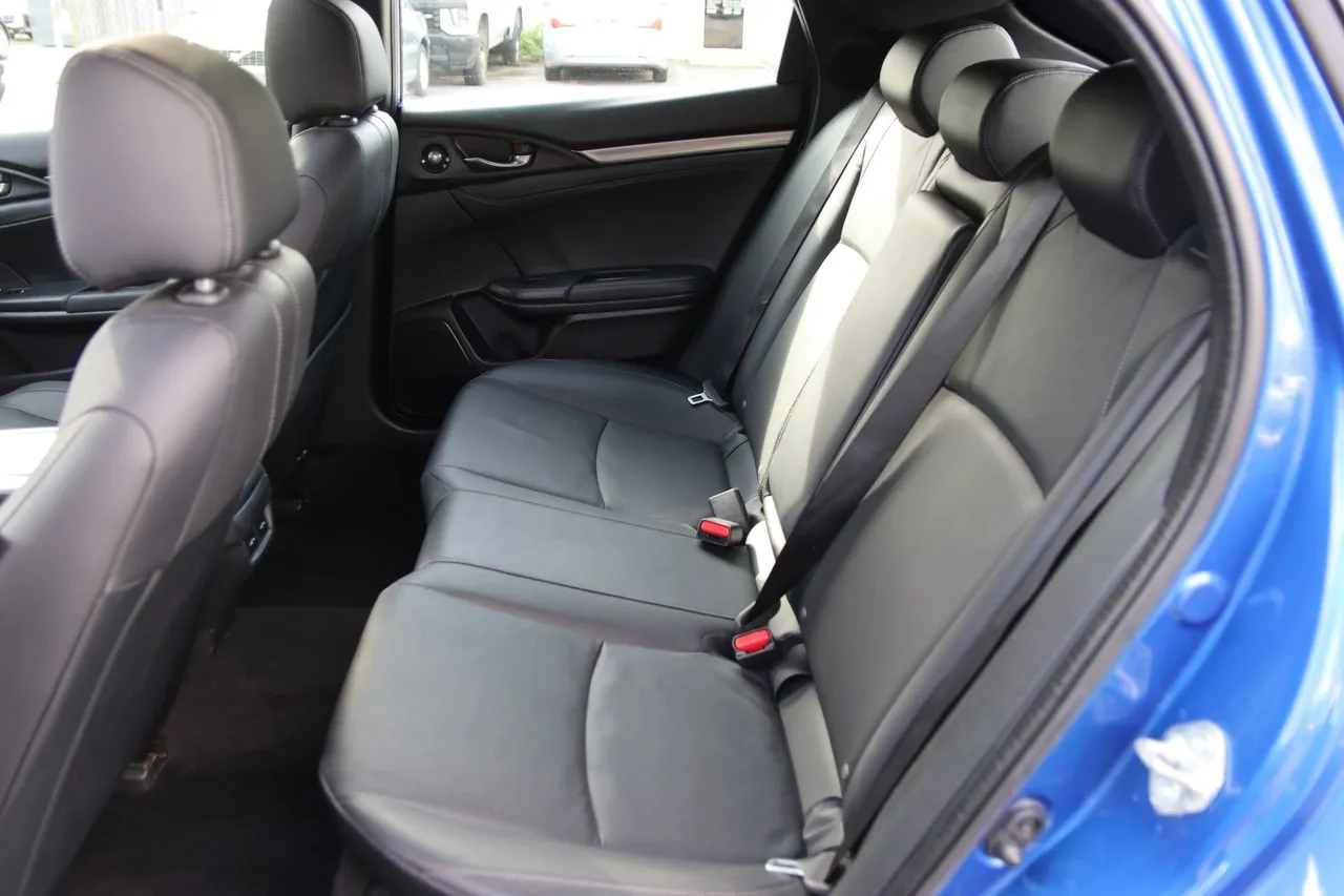 2018 Honda Civic — photo 14 of 30
