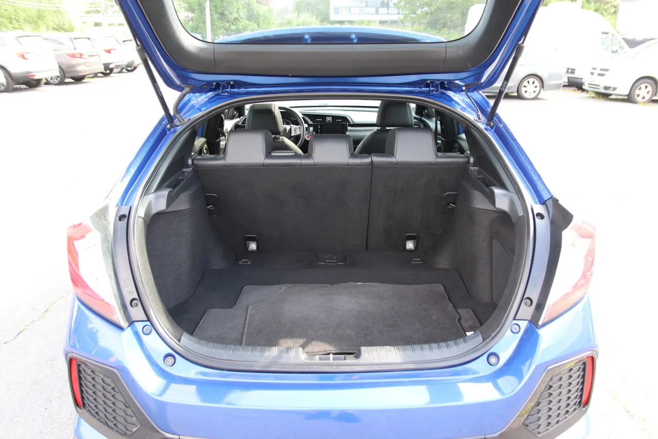 2018 Honda Civic — photo 15 of 30