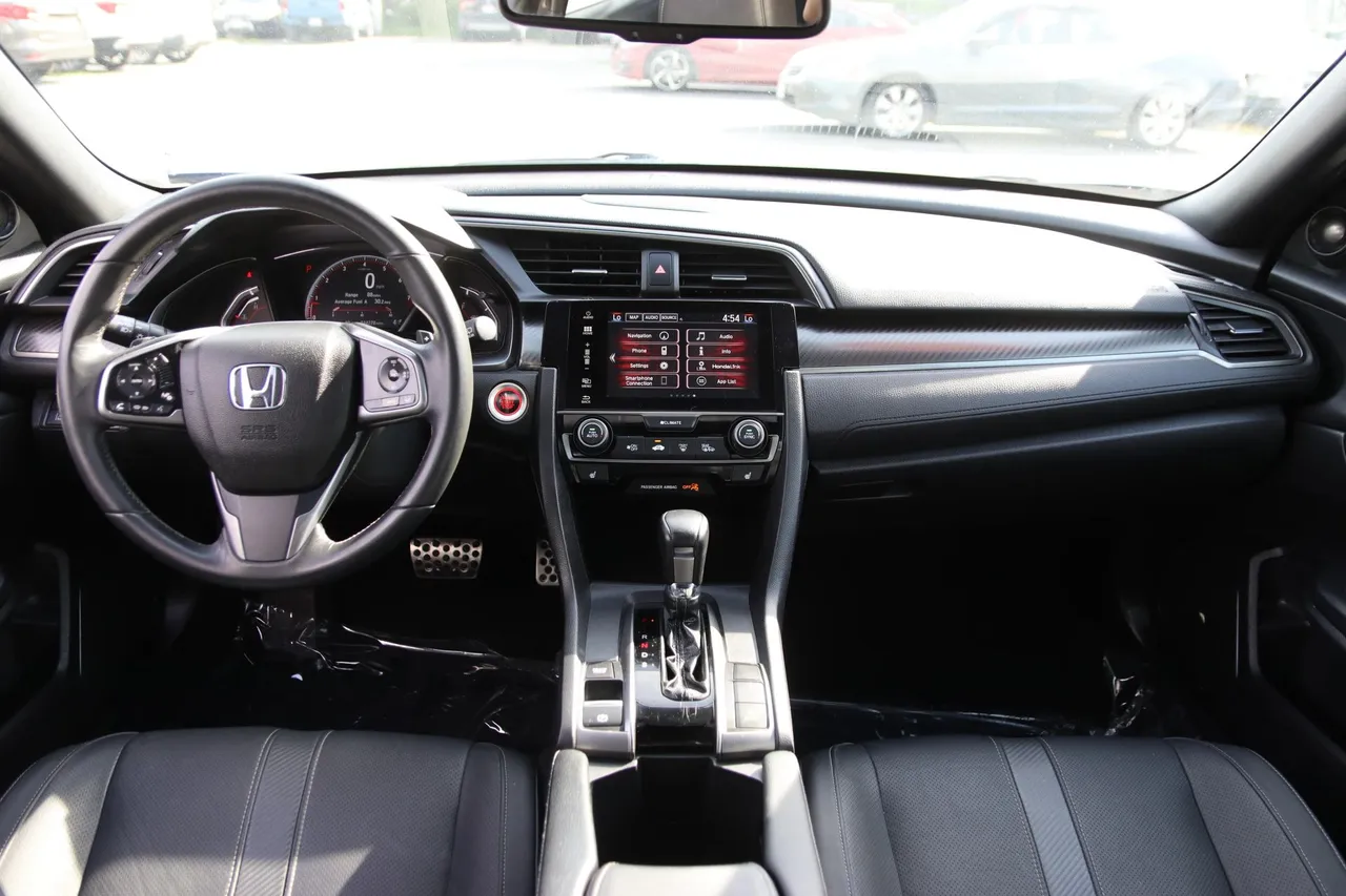 2018 Honda Civic — photo 16 of 30