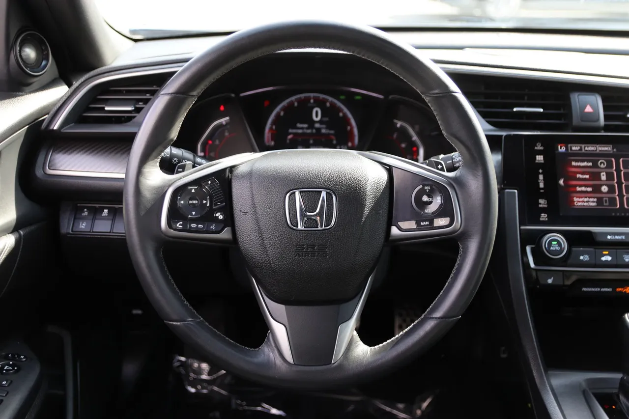 2018 Honda Civic — photo 17 of 30