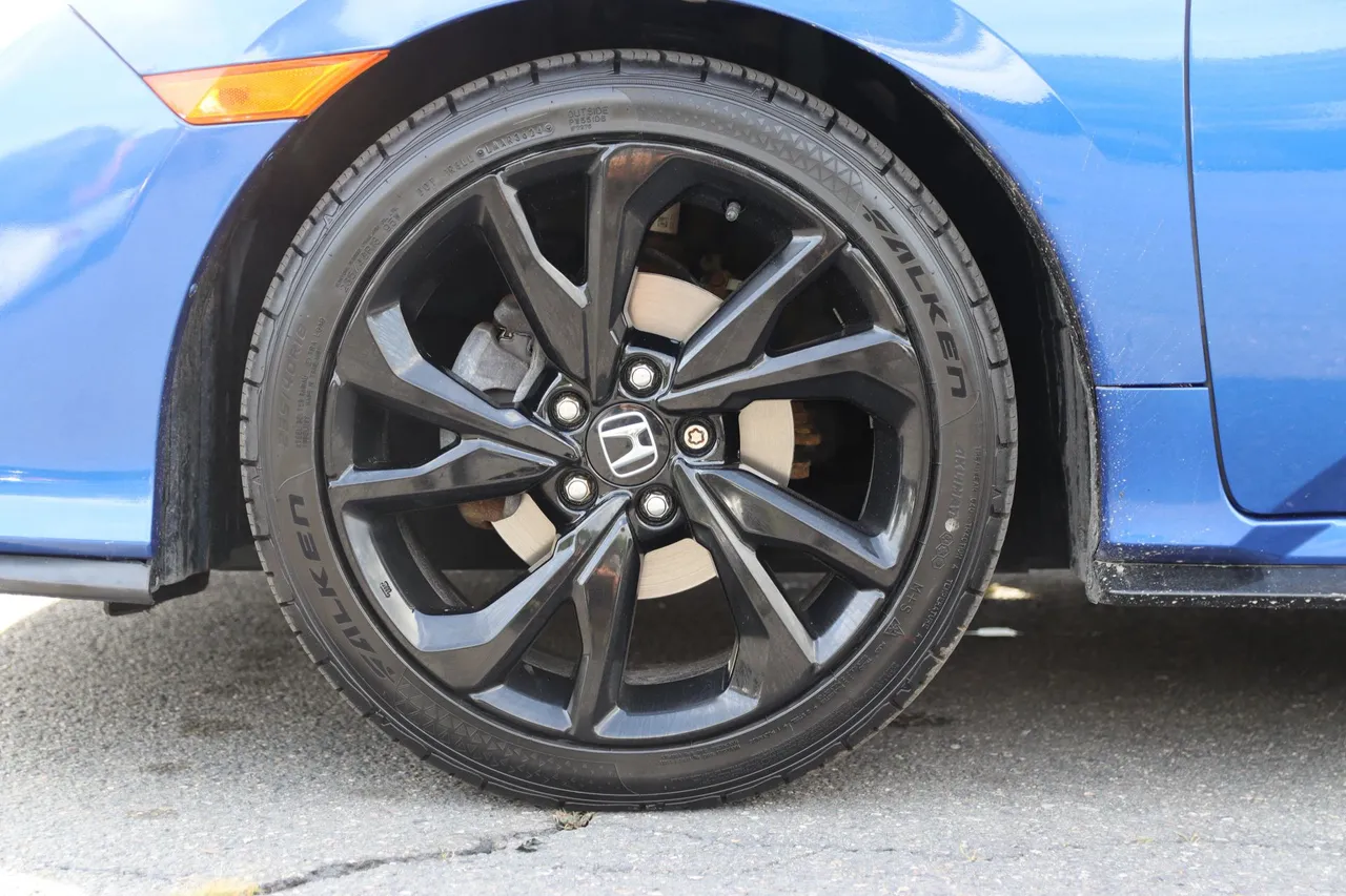 2018 Honda Civic — photo 27 of 30
