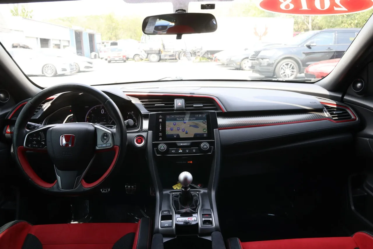 2018 Honda Civic Type R — photo 17 of 28