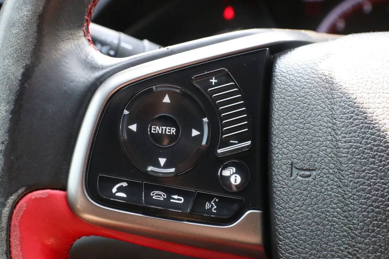 2018 Honda Civic Type R — photo 19 of 28