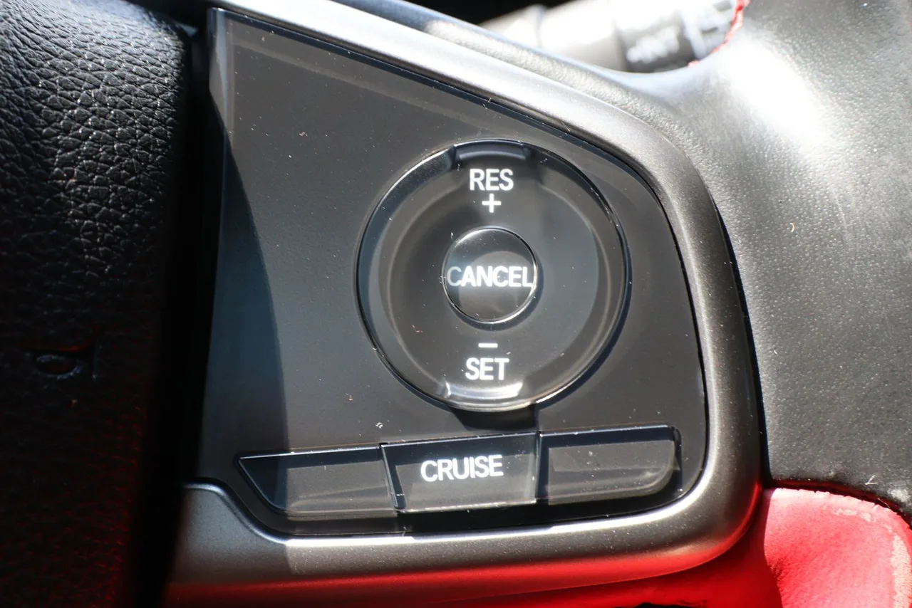 2018 Honda Civic Type R — photo 20 of 28