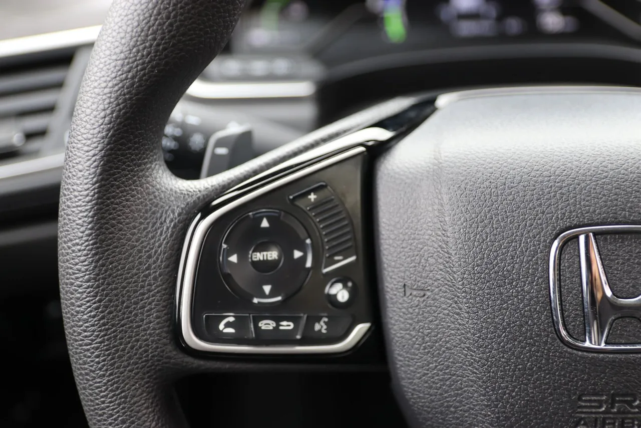 2018 Honda Clarity Plug-IN Hybrid Sedan 4D in Silver — photo 36 of 38