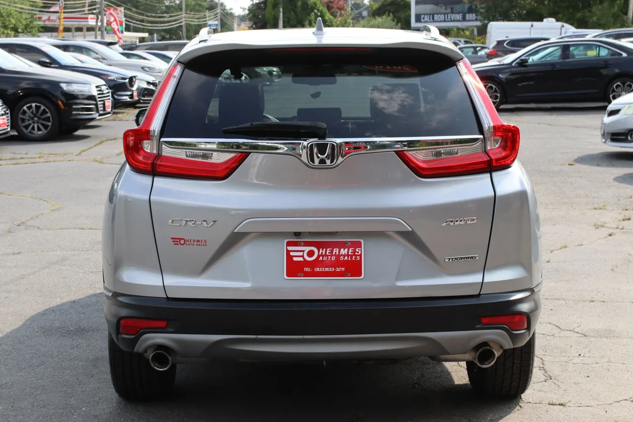 2018 Honda CR-V Touring Sport Utility 4D in Gray — photo 4 of 34