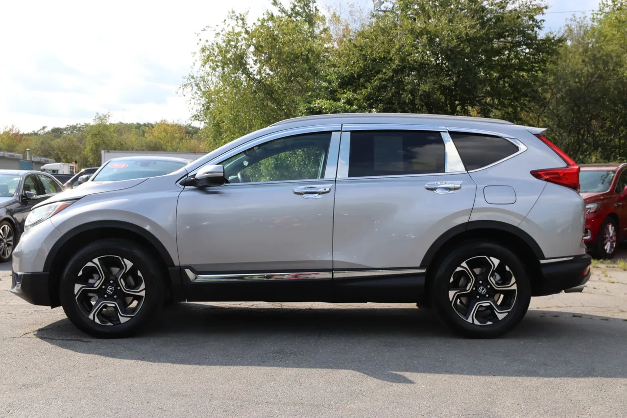 2018 Honda CR-V Touring Sport Utility 4D in Gray — photo 6 of 34