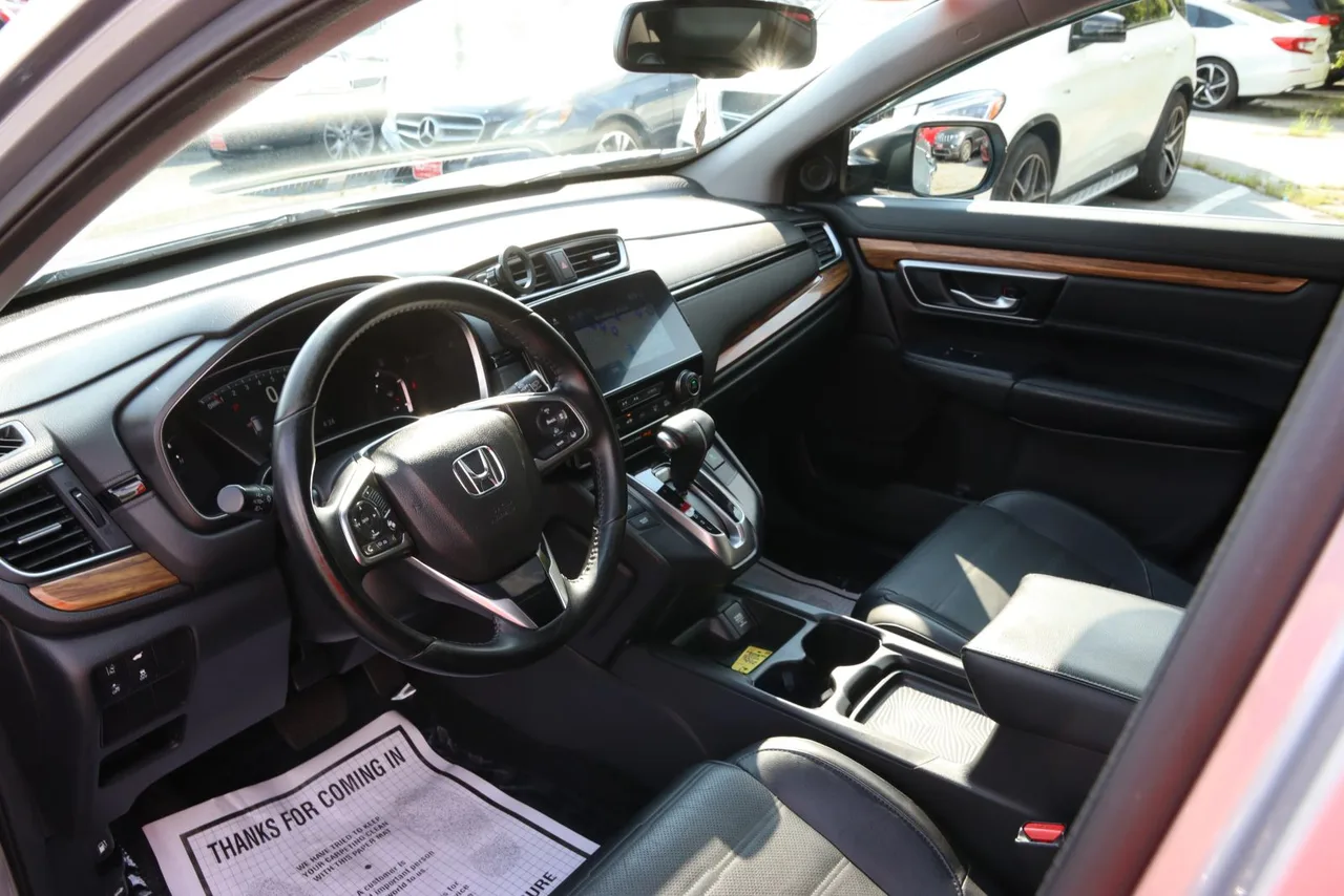 2018 Honda CR-V Touring Sport Utility 4D in Gray — photo 17 of 34