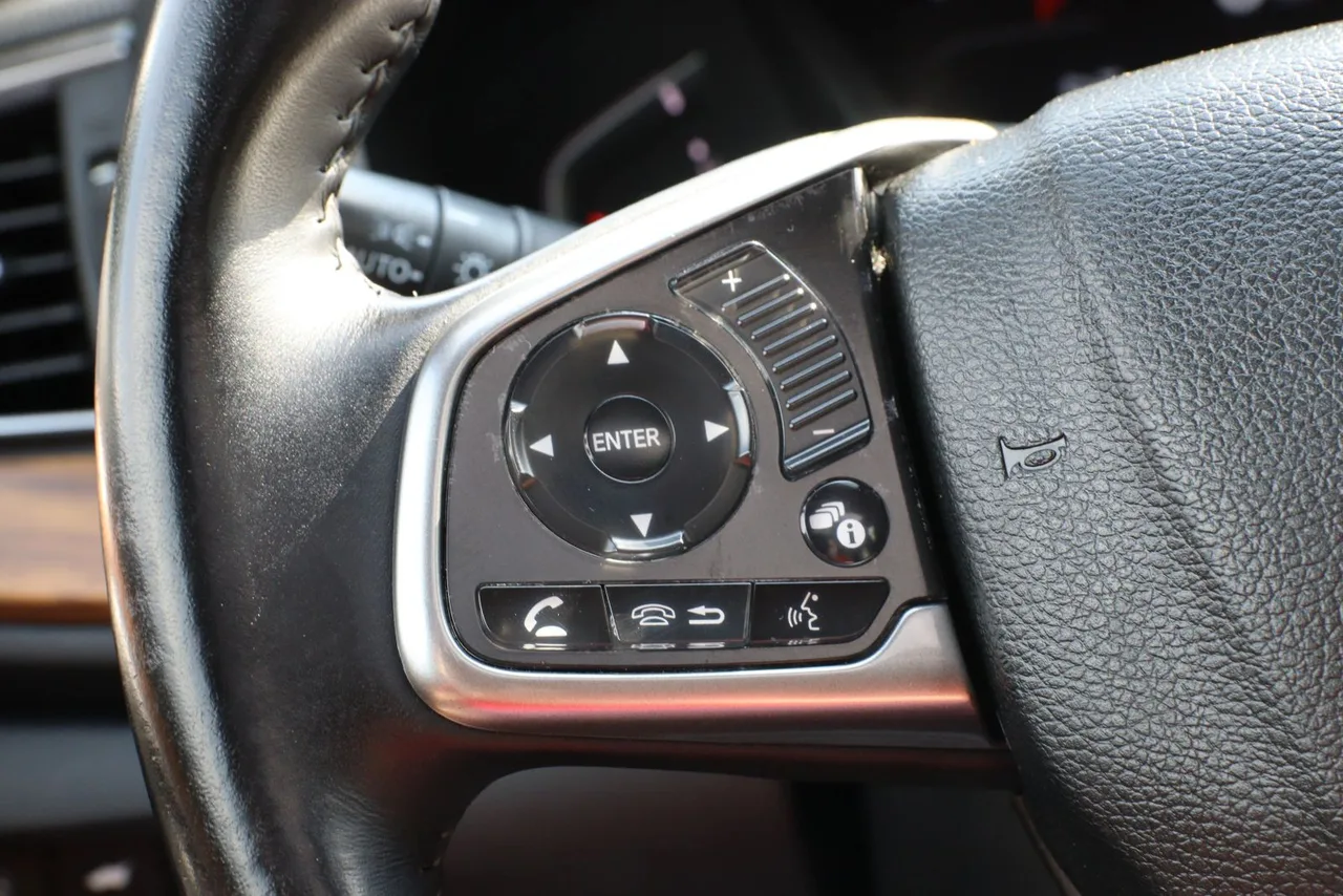 2018 Honda CR-V Touring Sport Utility 4D in Gray — photo 21 of 34