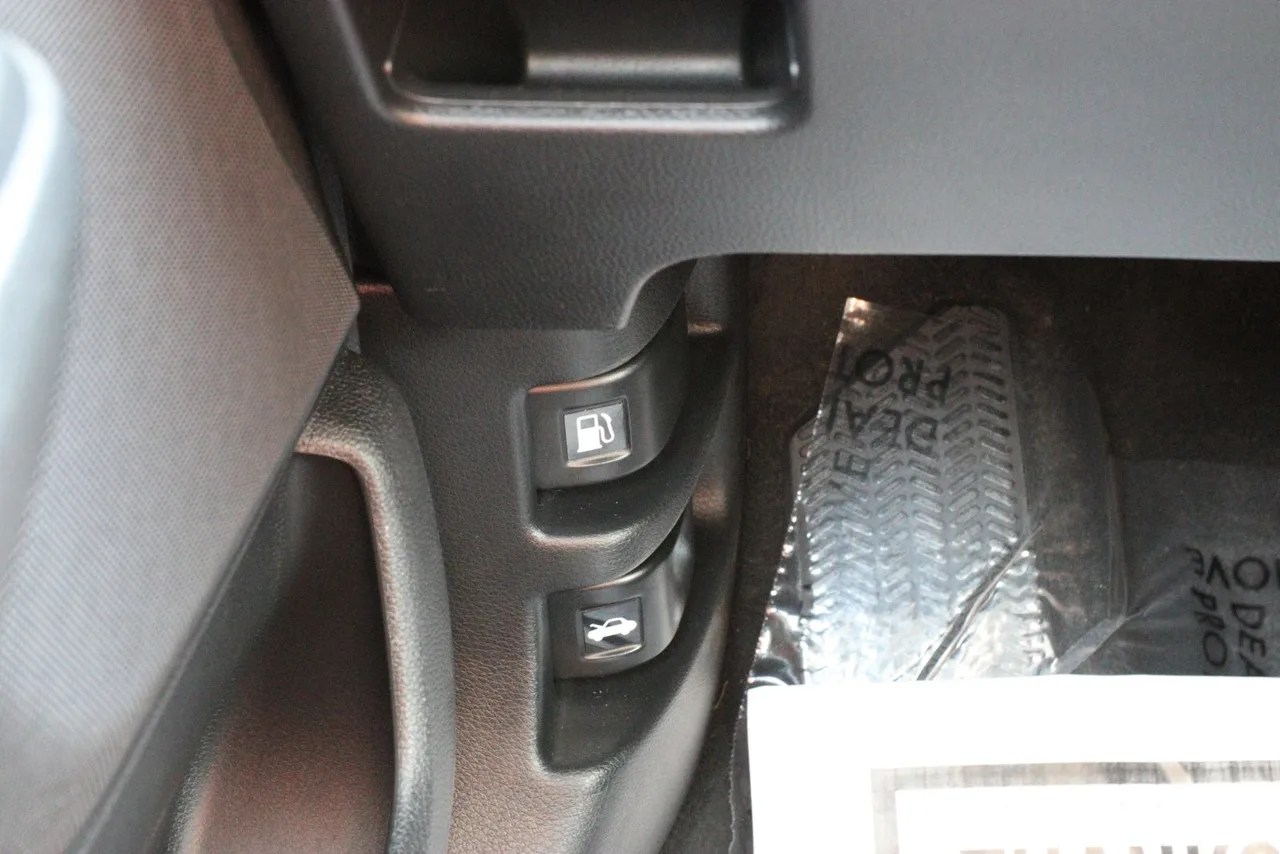 2018 Honda CR-V Touring Sport Utility 4D in Gray — photo 24 of 34