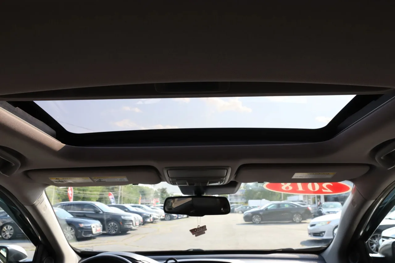 2018 Honda CR-V Touring Sport Utility 4D in Gray — photo 26 of 34