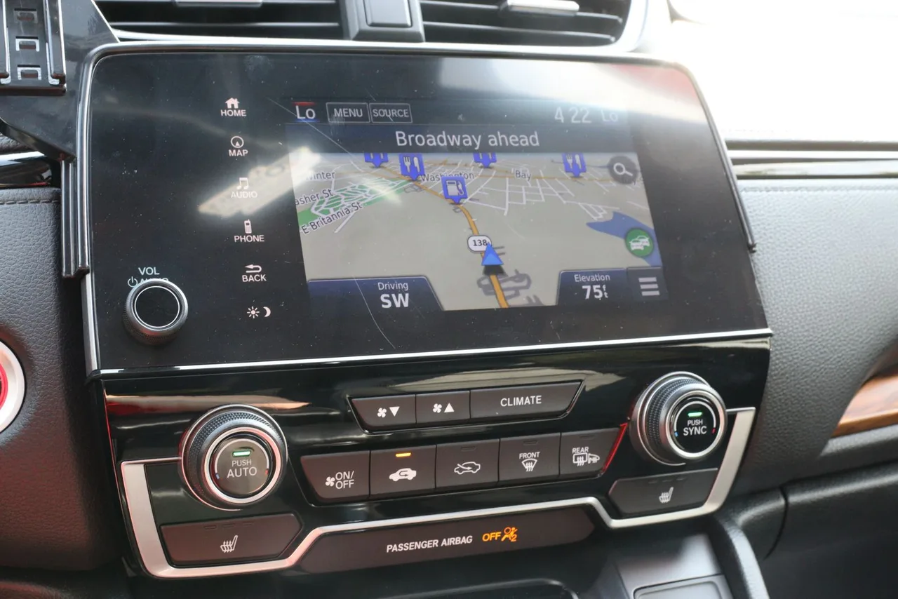 2018 Honda CR-V Touring Sport Utility 4D in Gray — photo 28 of 34