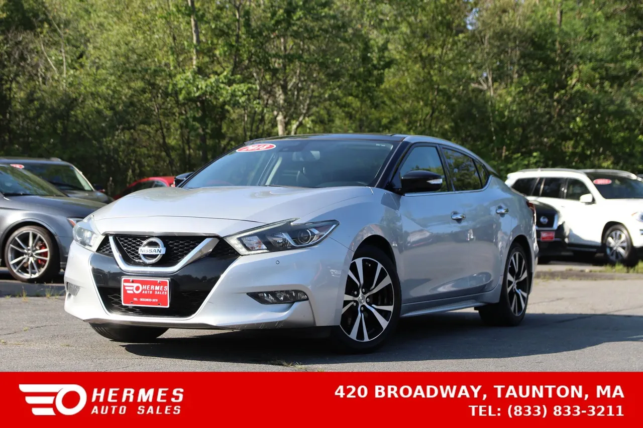 2018 Nissan Maxima — photo 1 of 33