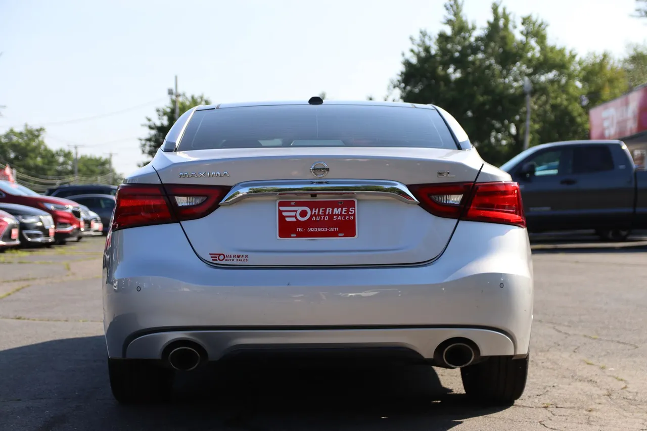 2018 Nissan Maxima — photo 4 of 33